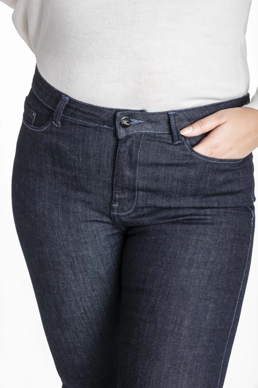 Jeans Vestibilità Slim a Vita Alta