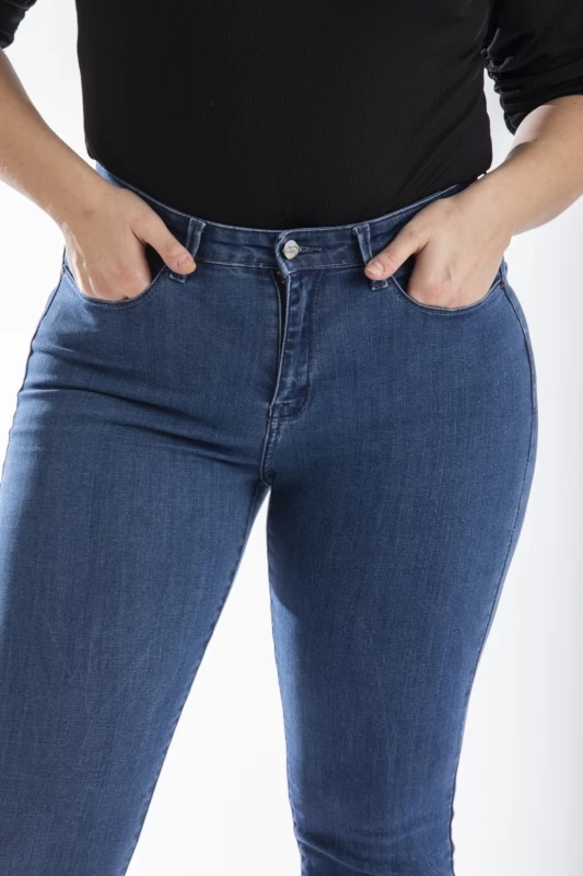 Jeans Vestibilità Slim a Vita Alta Elasticizzati