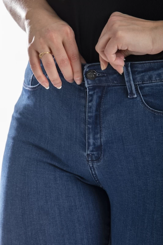 Jeans Vestibilità Slim a Vita Alta Elasticizzati