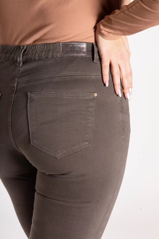 Jeans elasticizzati colorati a vita alta taglio dritto OBR15